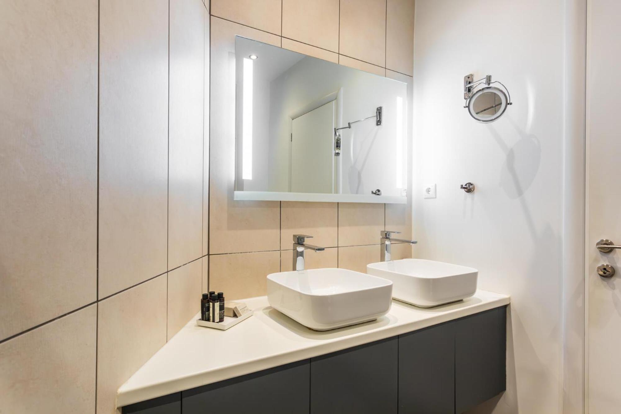 Charming & Comfy 2Bd Apartment In Acropolis Area By Upstreet 아테네 외부 사진